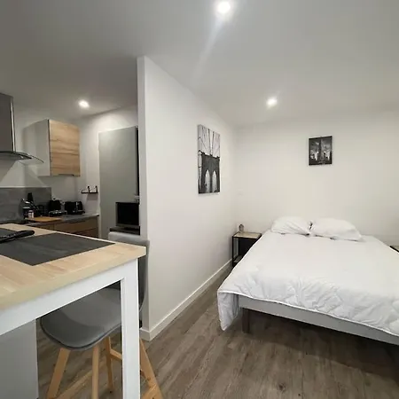 Studio De L'est N°1