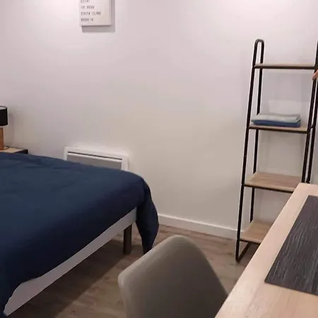 Studio De L'est N°1 *